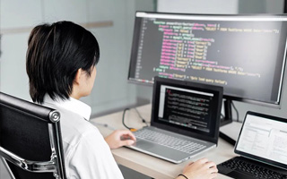 上饶 ,php声明和调用变量的符号是什么？